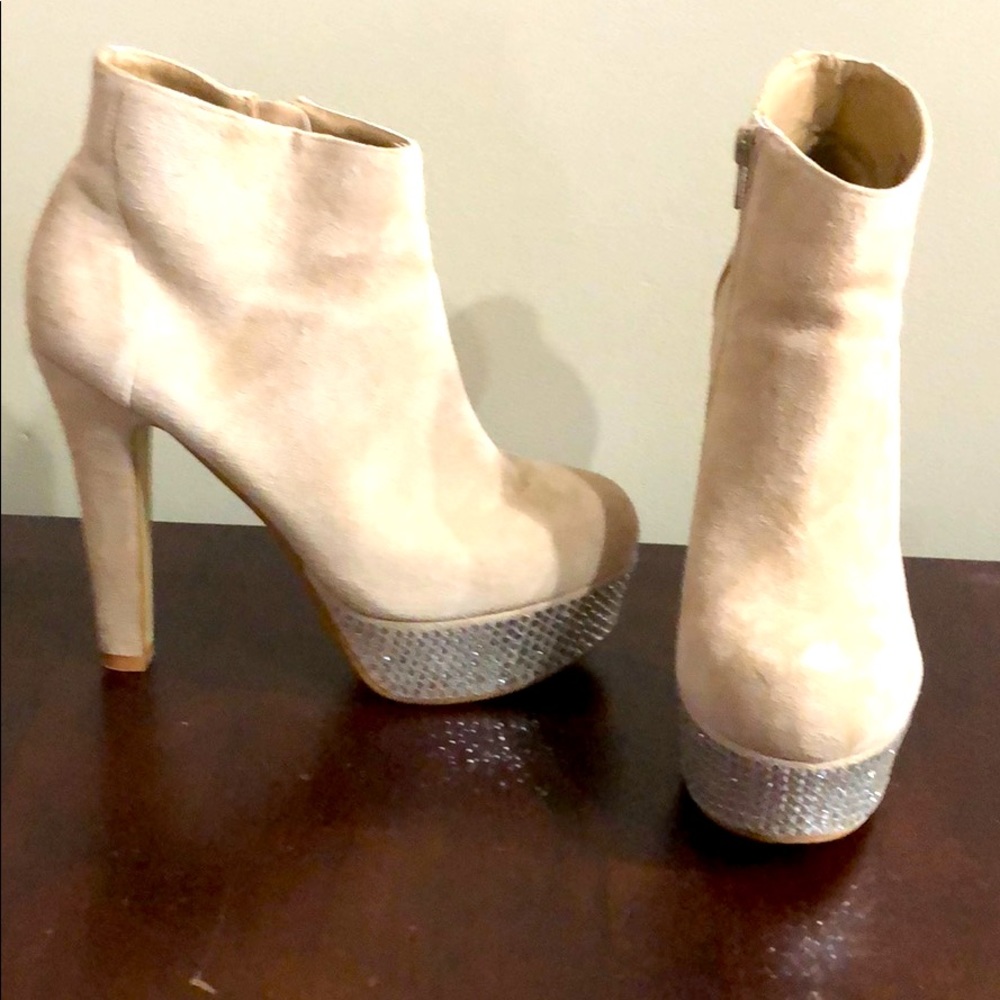 Leather ankle boots